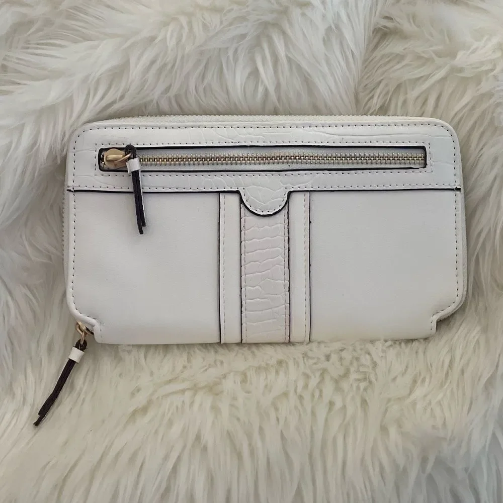 White  wallet